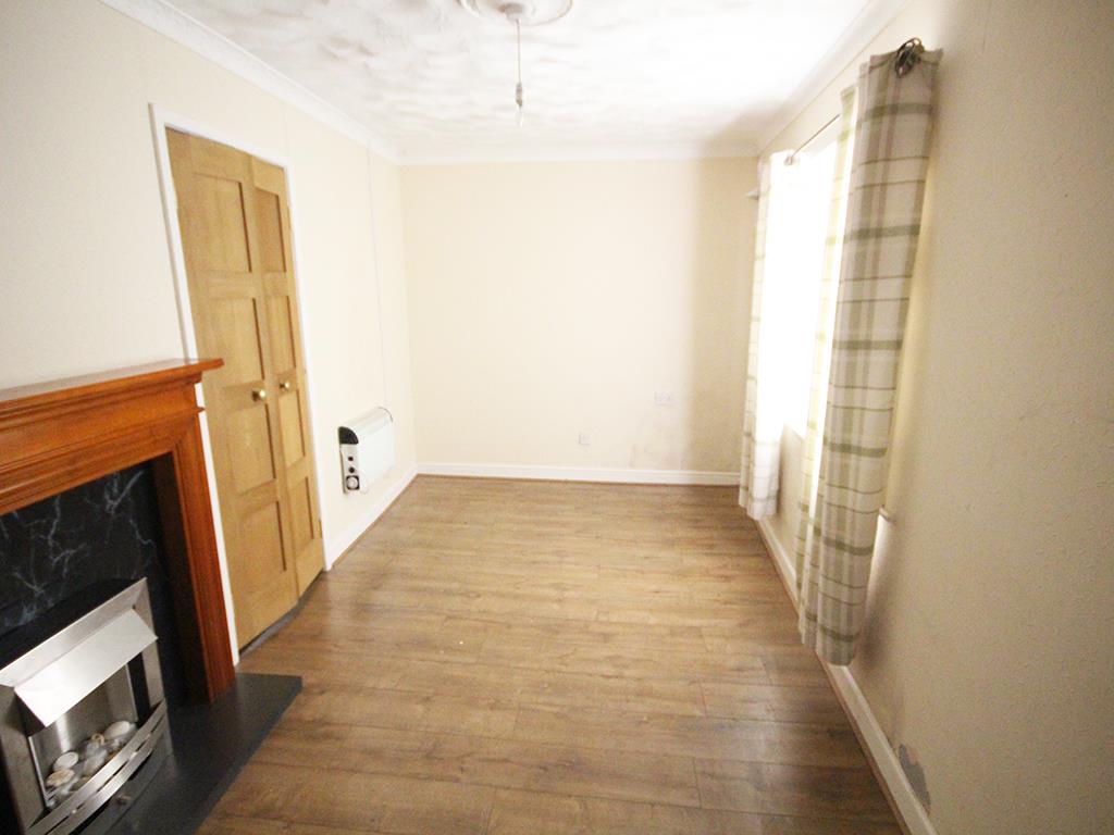 2 bedroom end terrace house SSTC in Colne - IMG_0098.jpg
